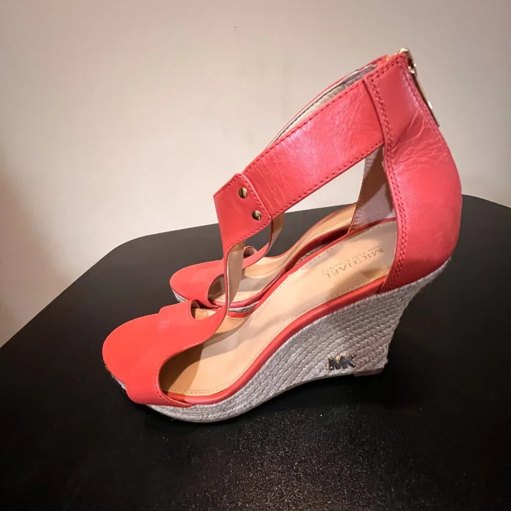 Michael Kors size 7.5 coral wedge espadrilles NWOT